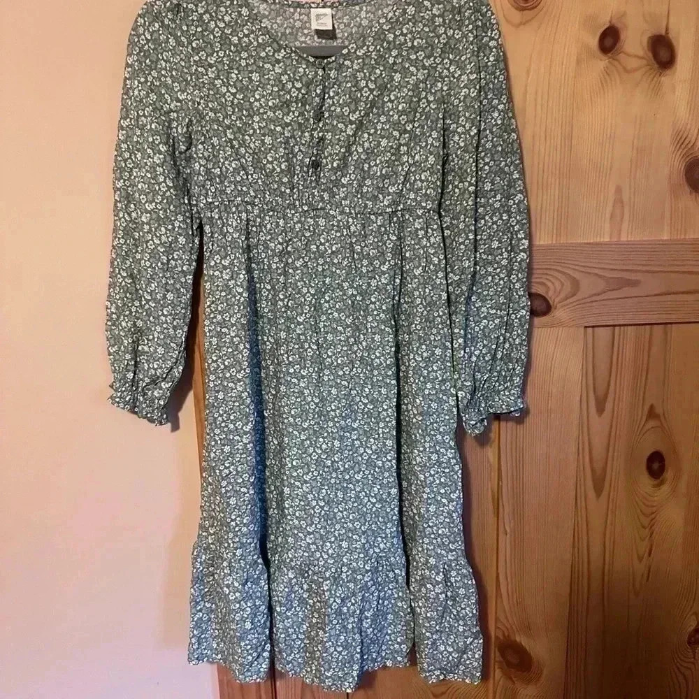 Long Sleeve Green Floral‎ Dress Girls Size Medium